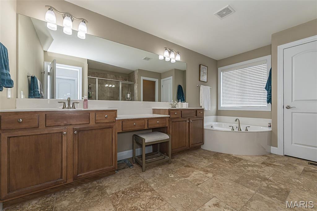 977 Bentley Park Circle
