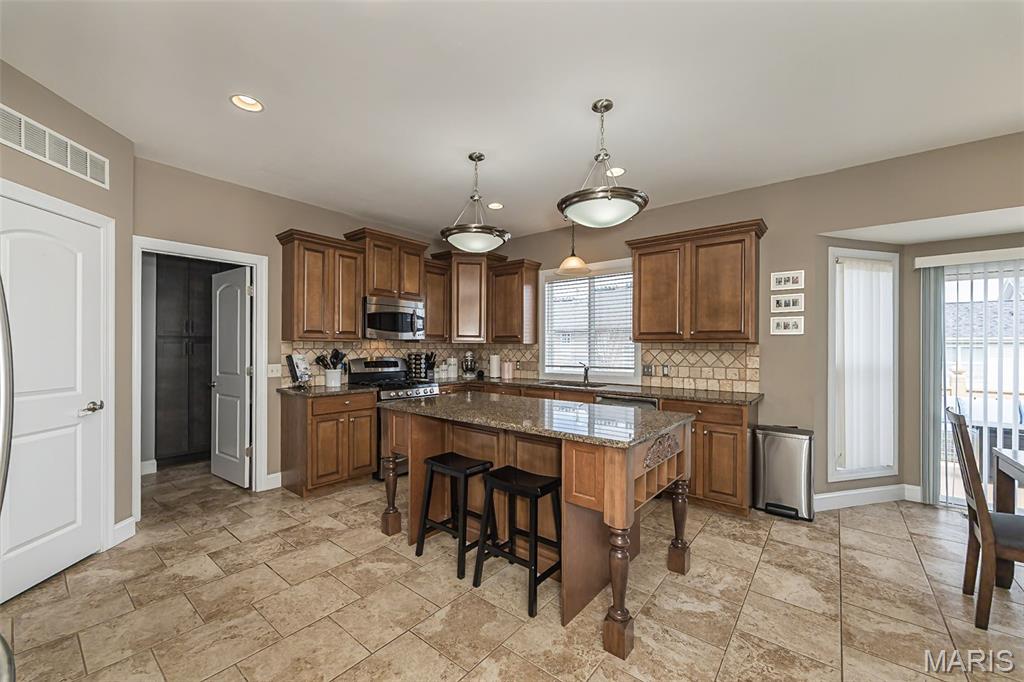 977 Bentley Park Circle
