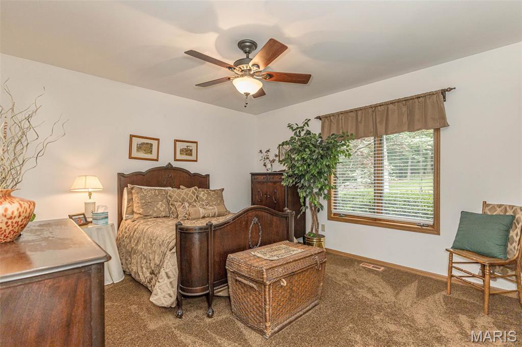 7 Walnut Ridge Court