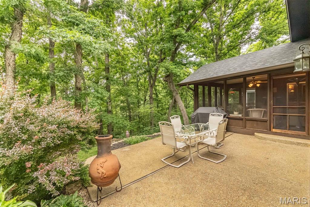 7 Walnut Ridge Court