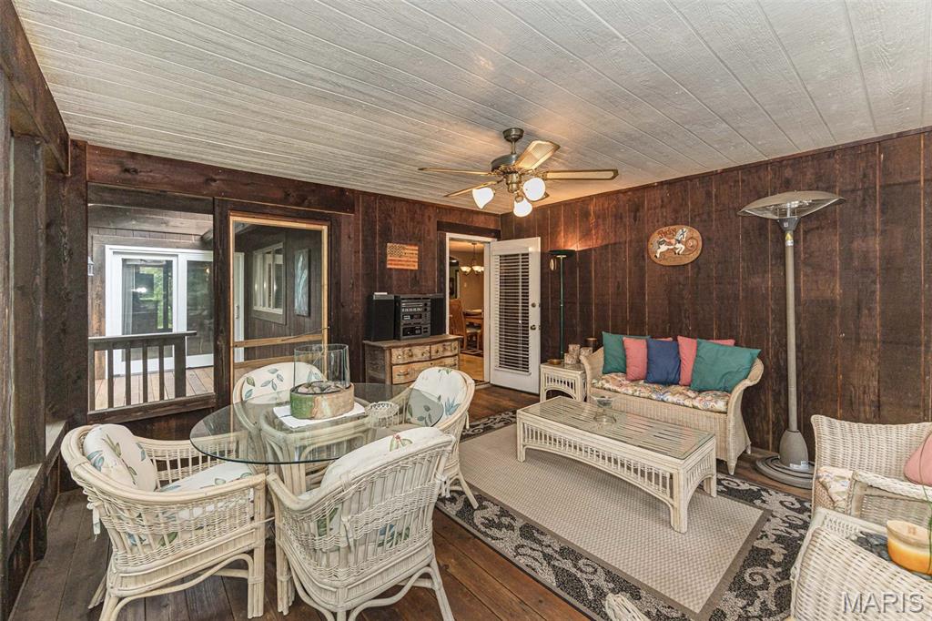 7 Walnut Ridge Court
