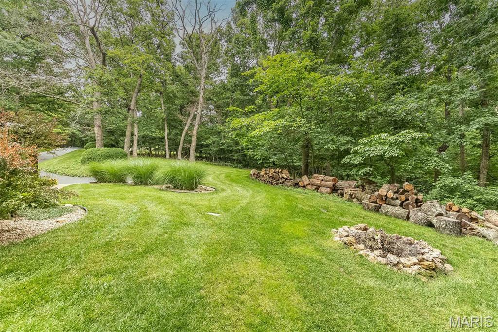 7 Walnut Ridge Court