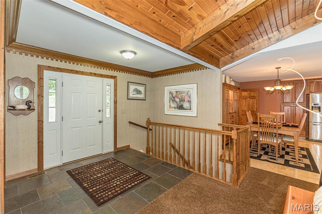 7 Walnut Ridge Court