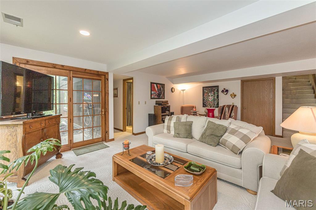 7 Walnut Ridge Court