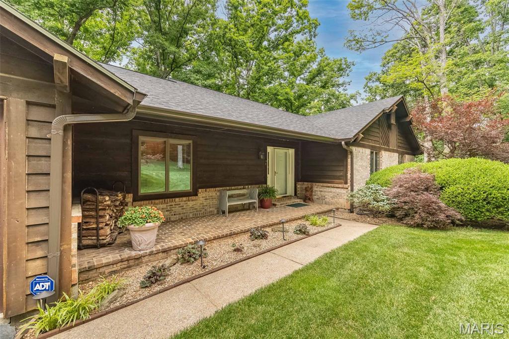 7 Walnut Ridge Court