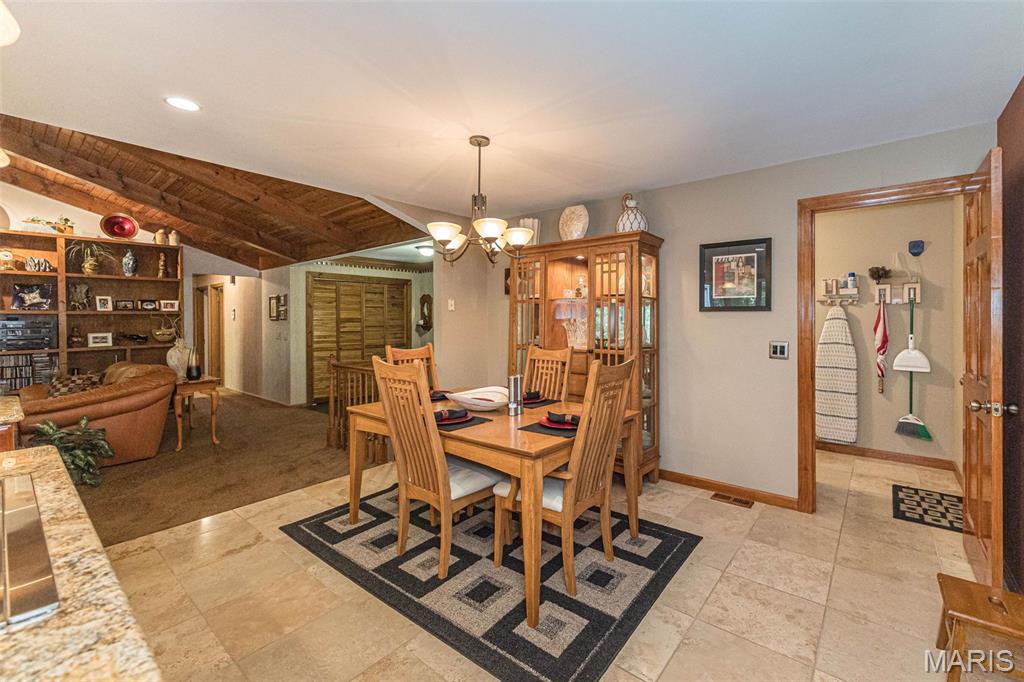 7 Walnut Ridge Court
