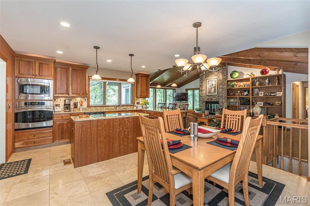 7 Walnut Ridge Court