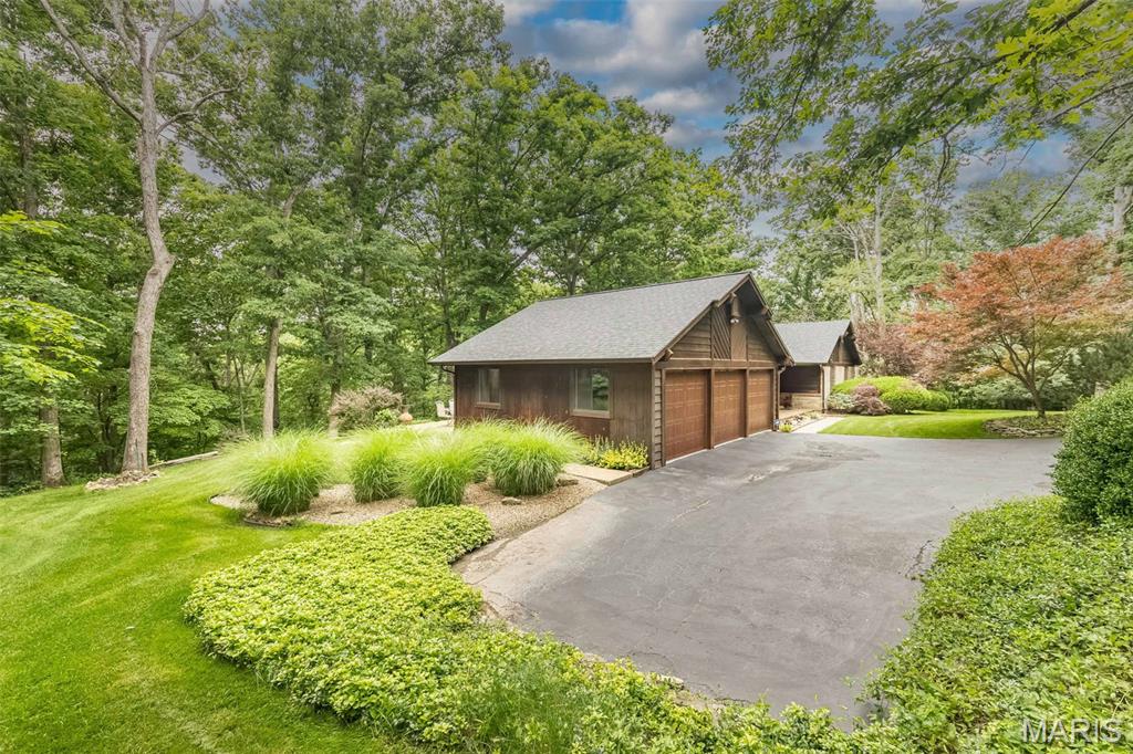 7 Walnut Ridge Court
