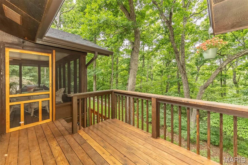 7 Walnut Ridge Court
