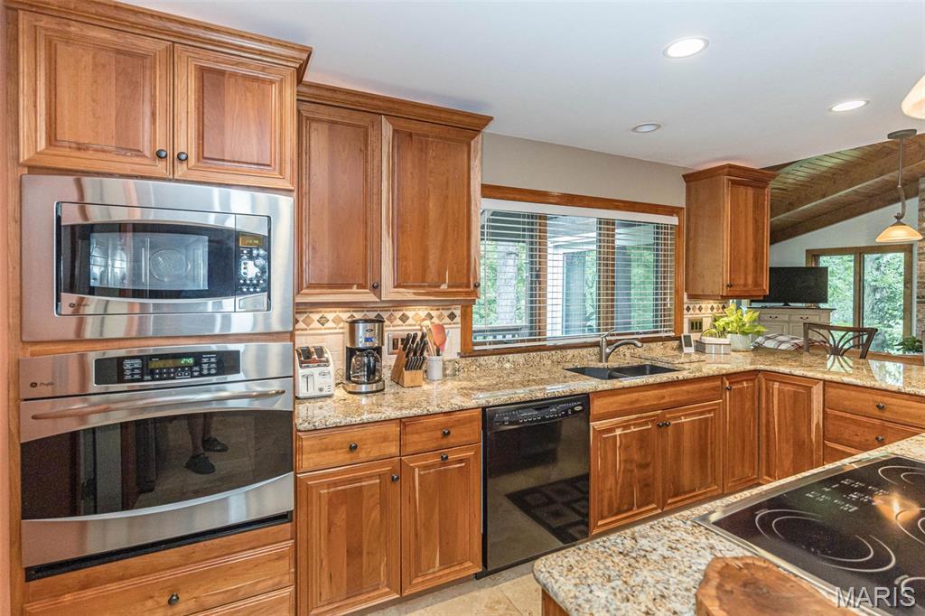 7 Walnut Ridge Court