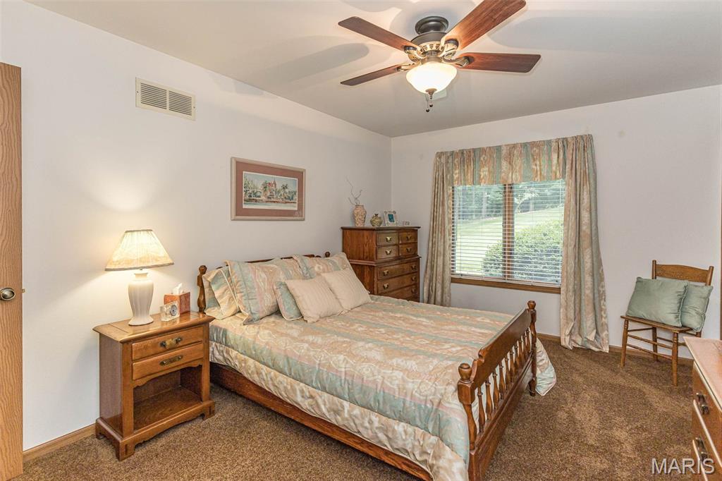 7 Walnut Ridge Court