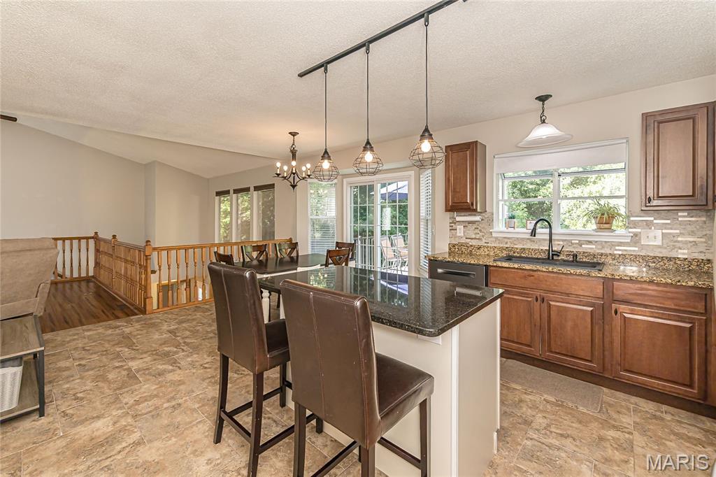 2829 Royallvalley Way