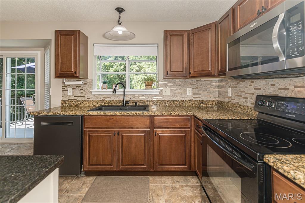2829 Royallvalley Way