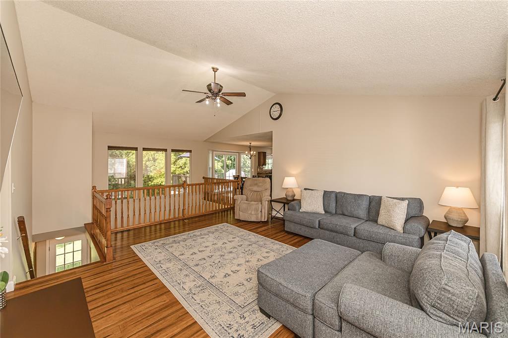 2829 Royallvalley Way