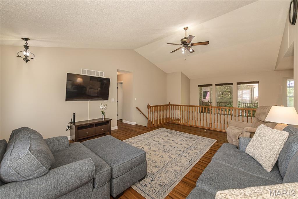 2829 Royallvalley Way