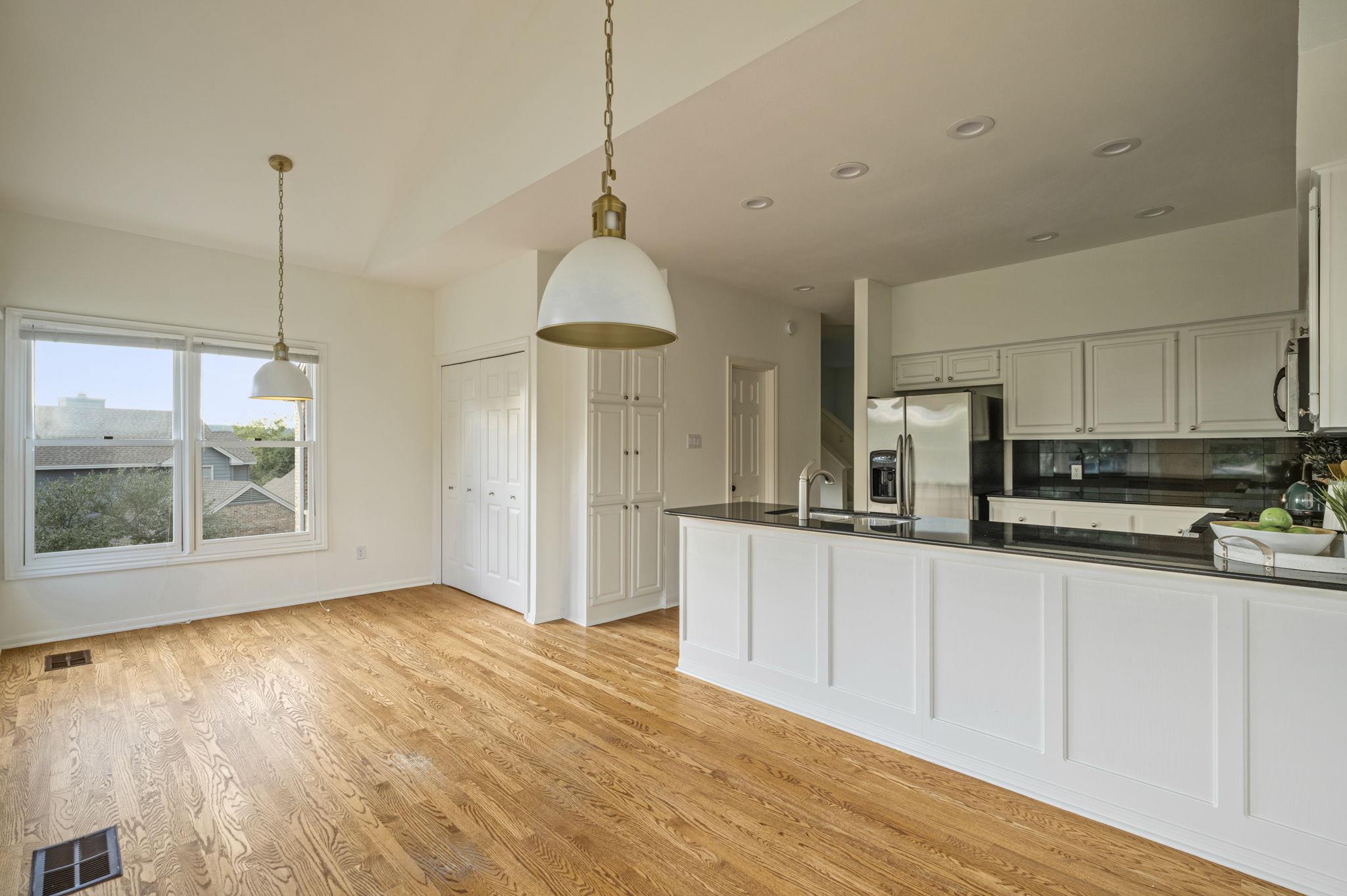 6010 Long Champ CT # 113