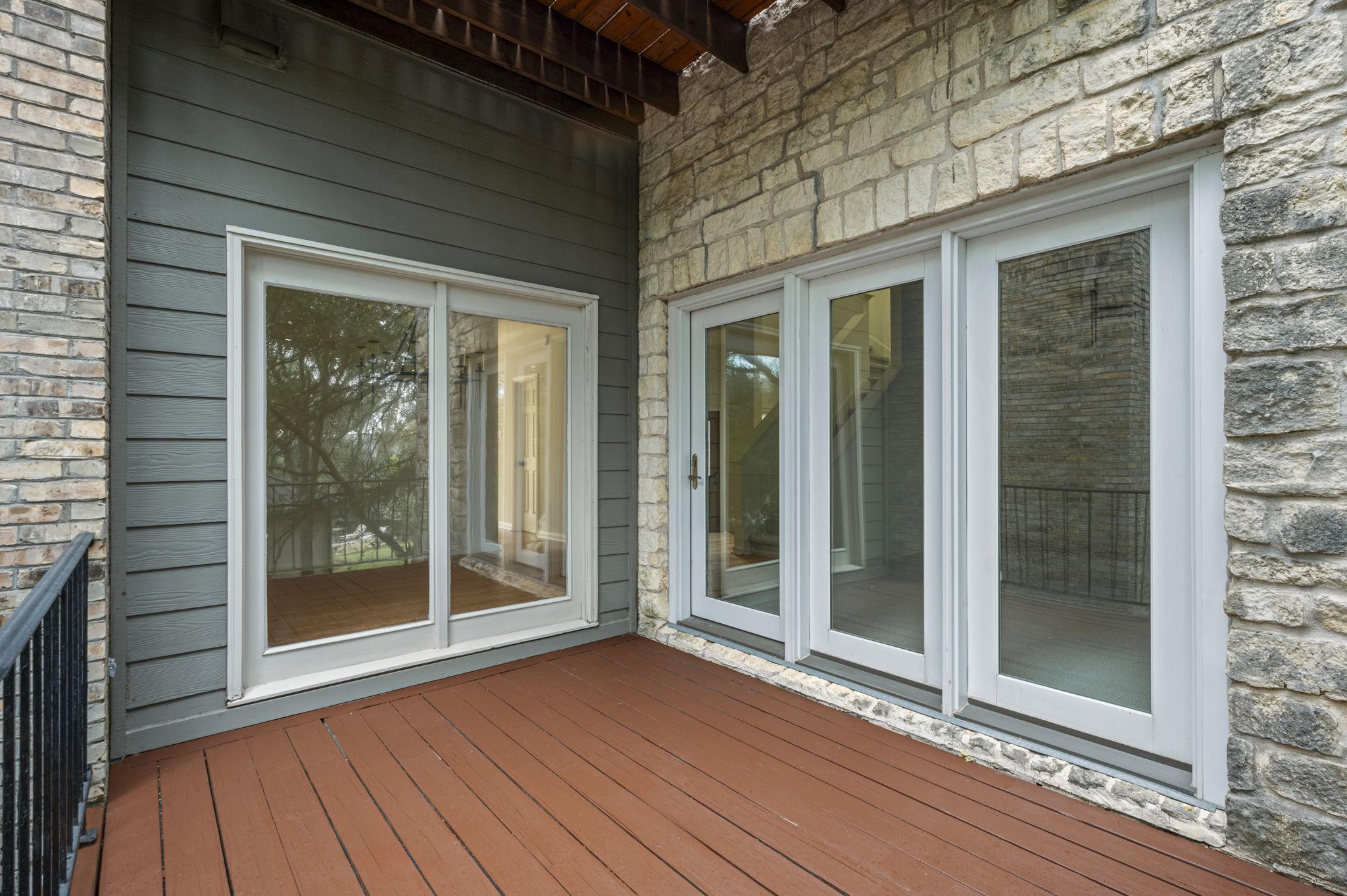 6010 Long Champ CT # 113