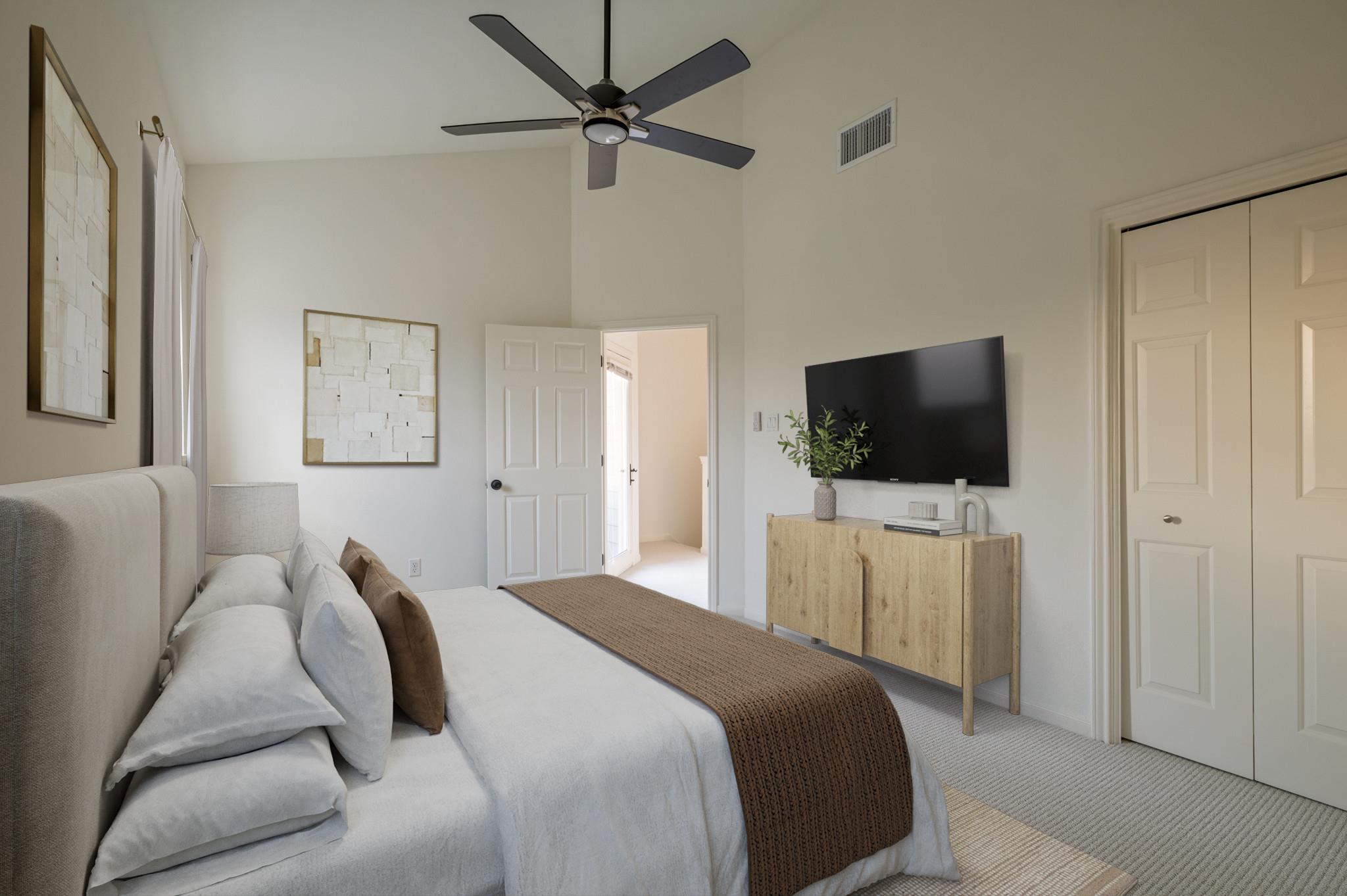 6010 Long Champ CT # 113