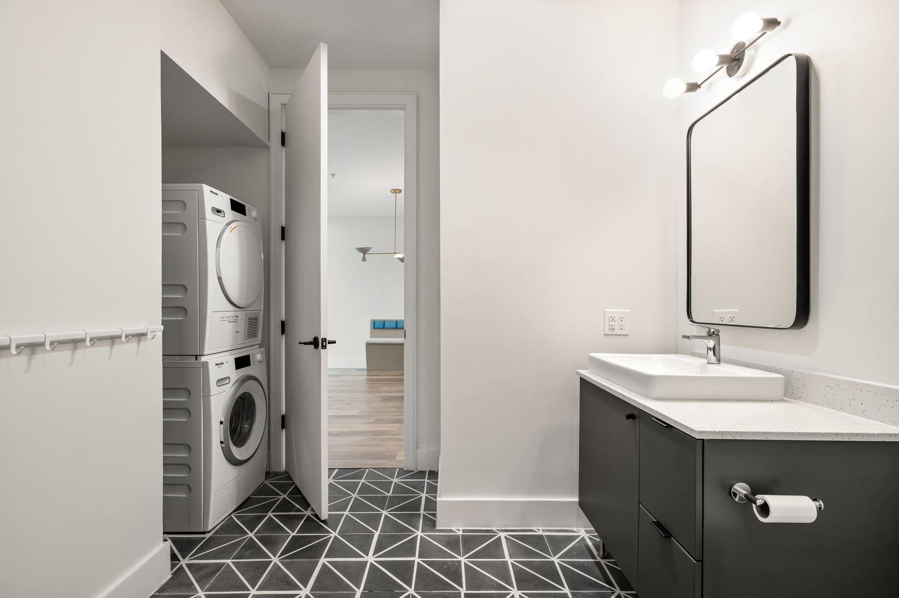 East Austin Condo - Holly District