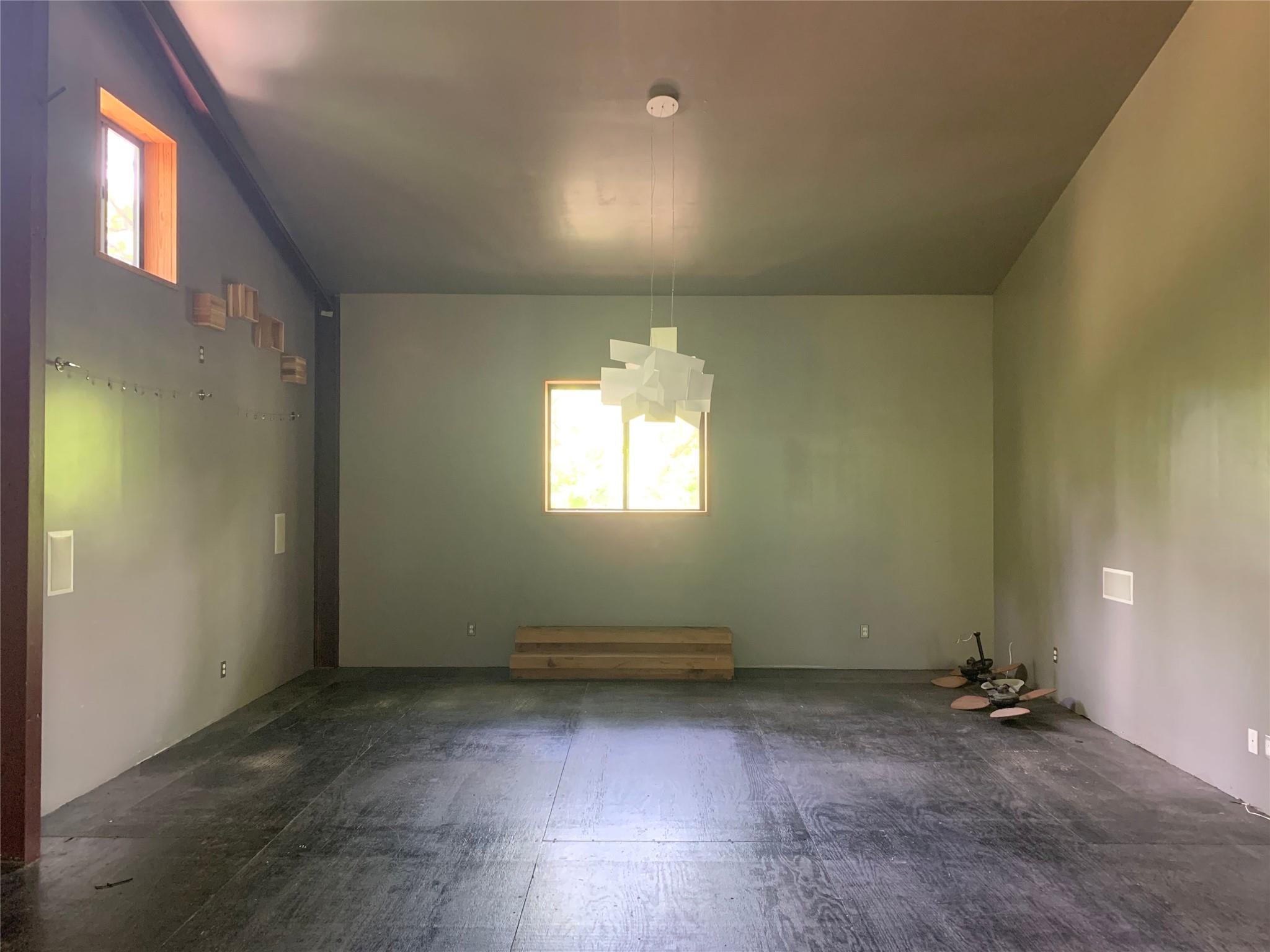 East Austin - LIVE WORK CREATE