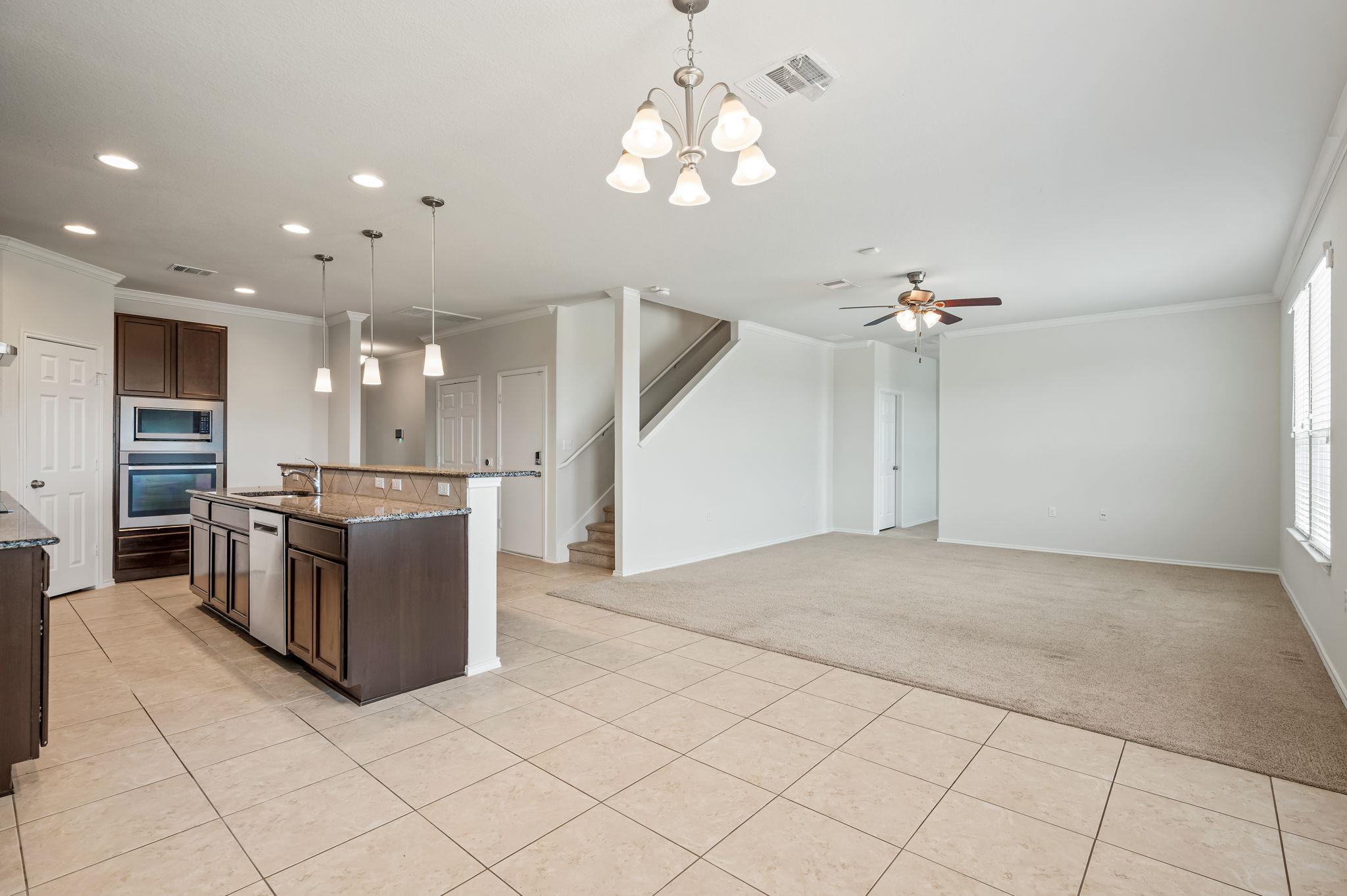 5816 Adair CV