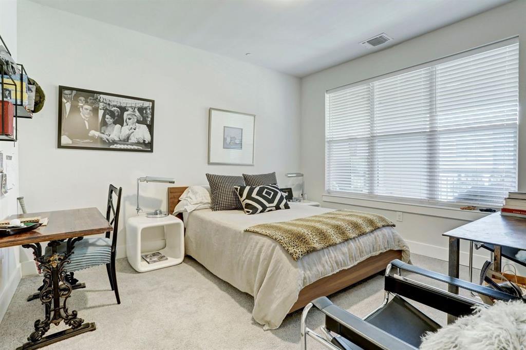 Luxury at The Grove - Original Spec quality construction with designer details! 