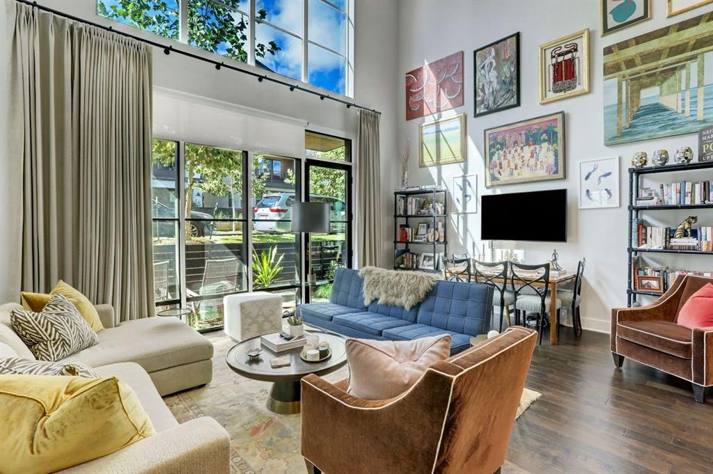 Luxury at The Grove - Original Spec quality construction with designer details! 