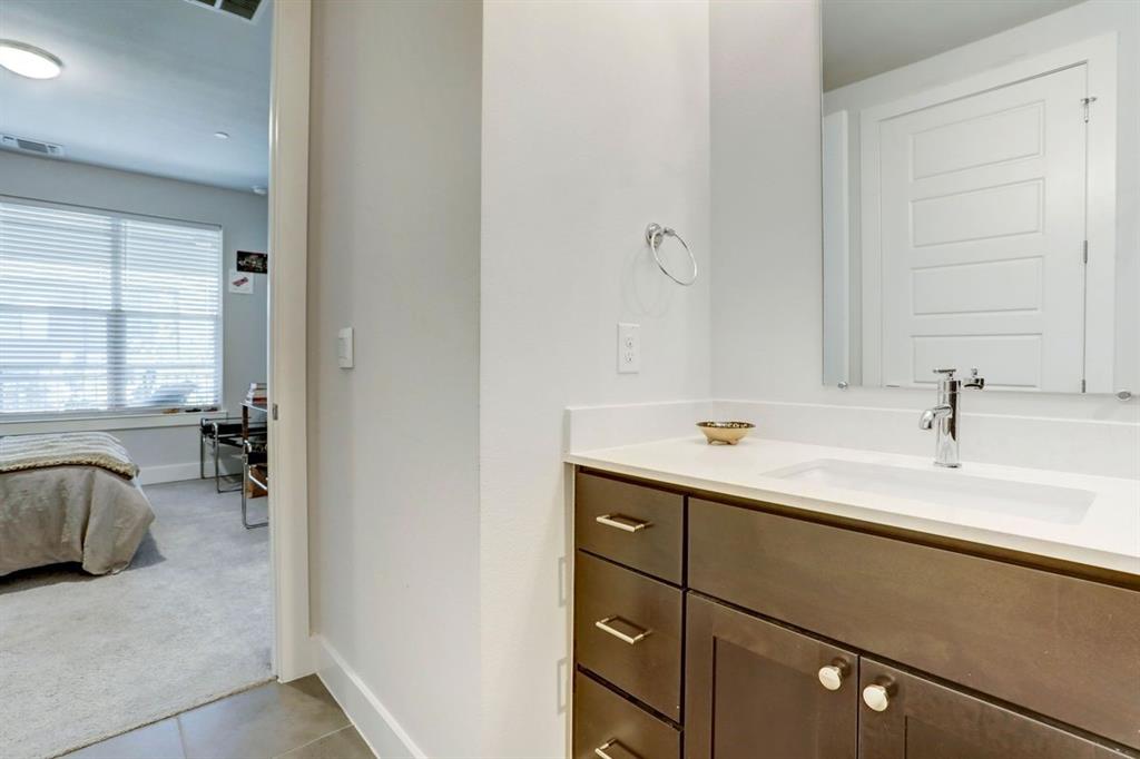 Luxury at The Grove - Original Spec quality construction with designer details! 