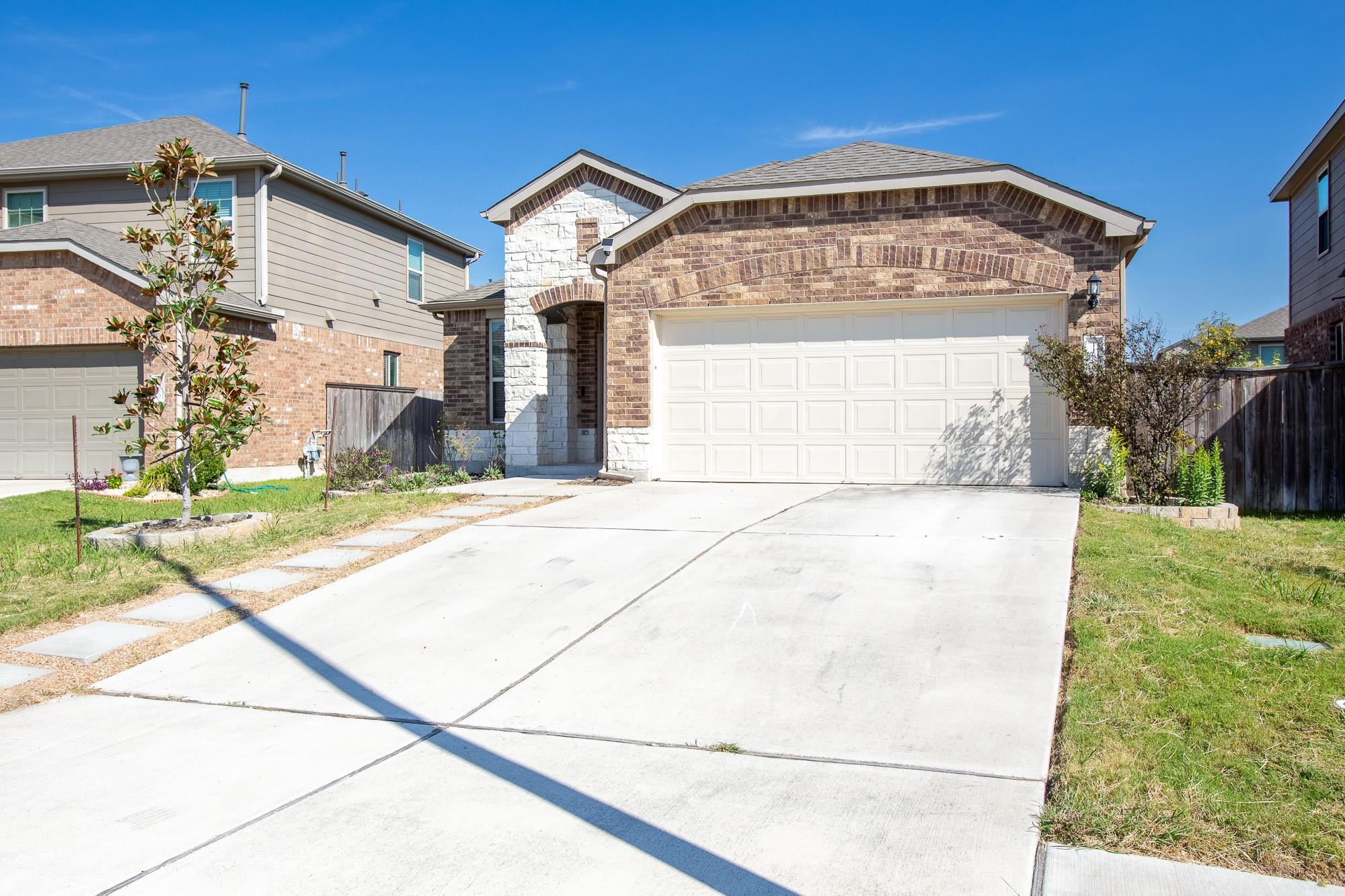 11800 Amber Stream LN