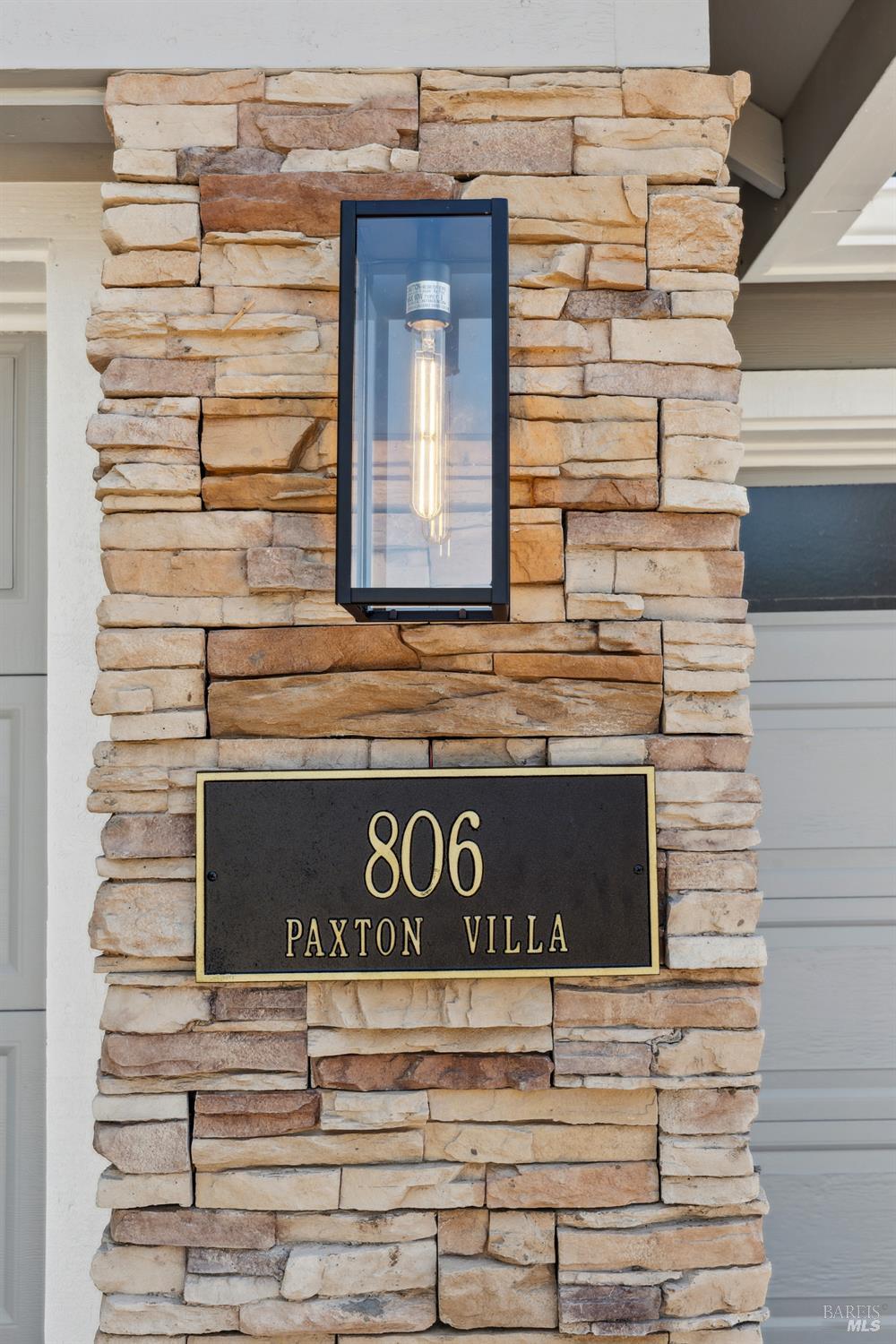 806 Paxton Villa Ct