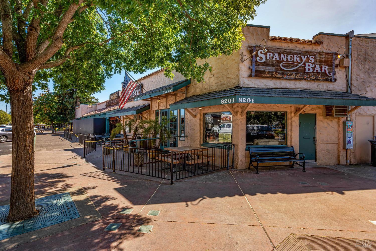 411 Highland Ave