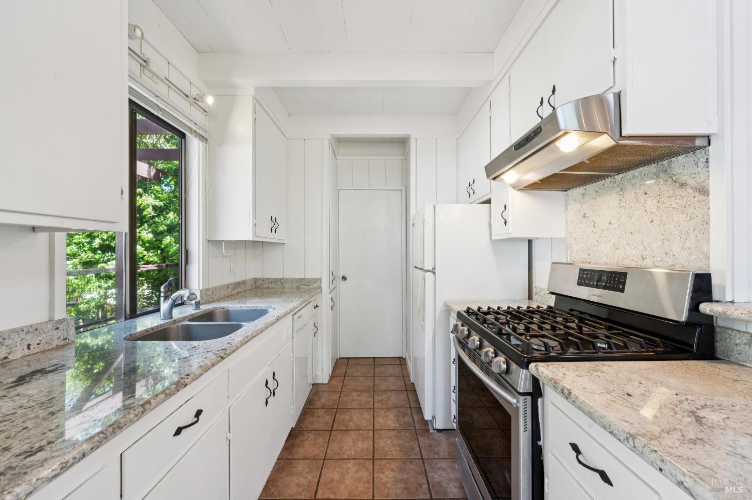 411 Highland Ave