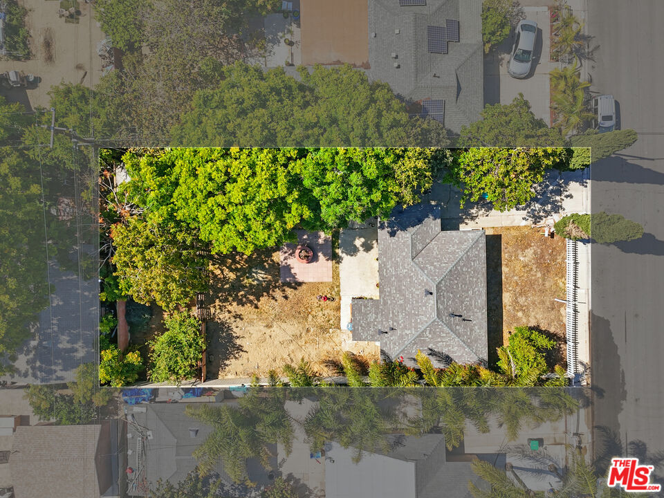 11862 Santa Maria St