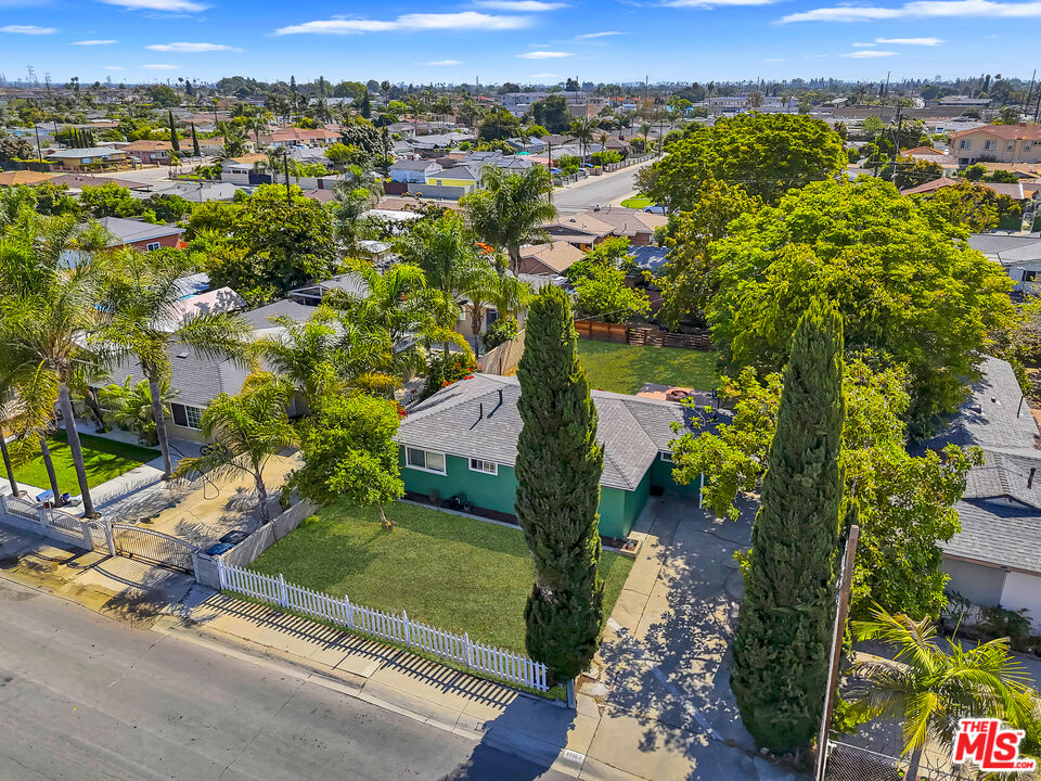 11862 Santa Maria St
