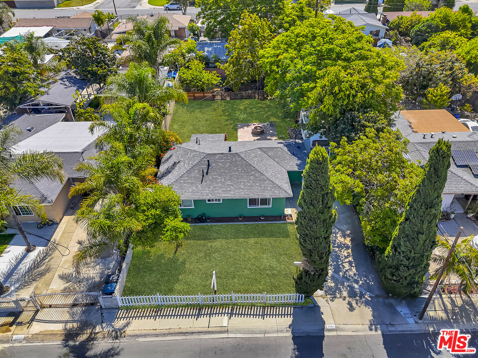 11862 Santa Maria St