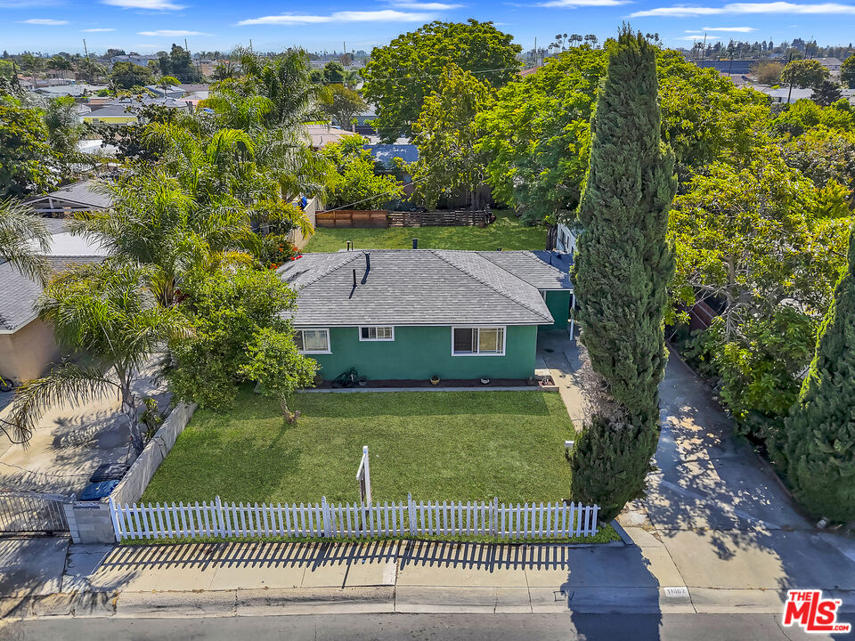 11862 Santa Maria St