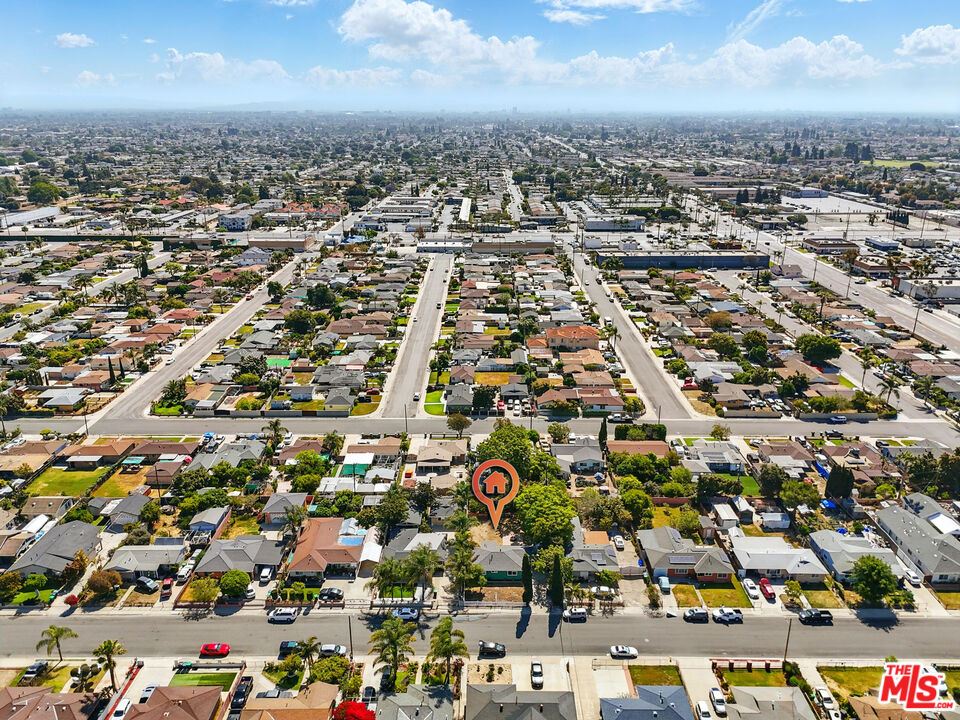 11862 Santa Maria St