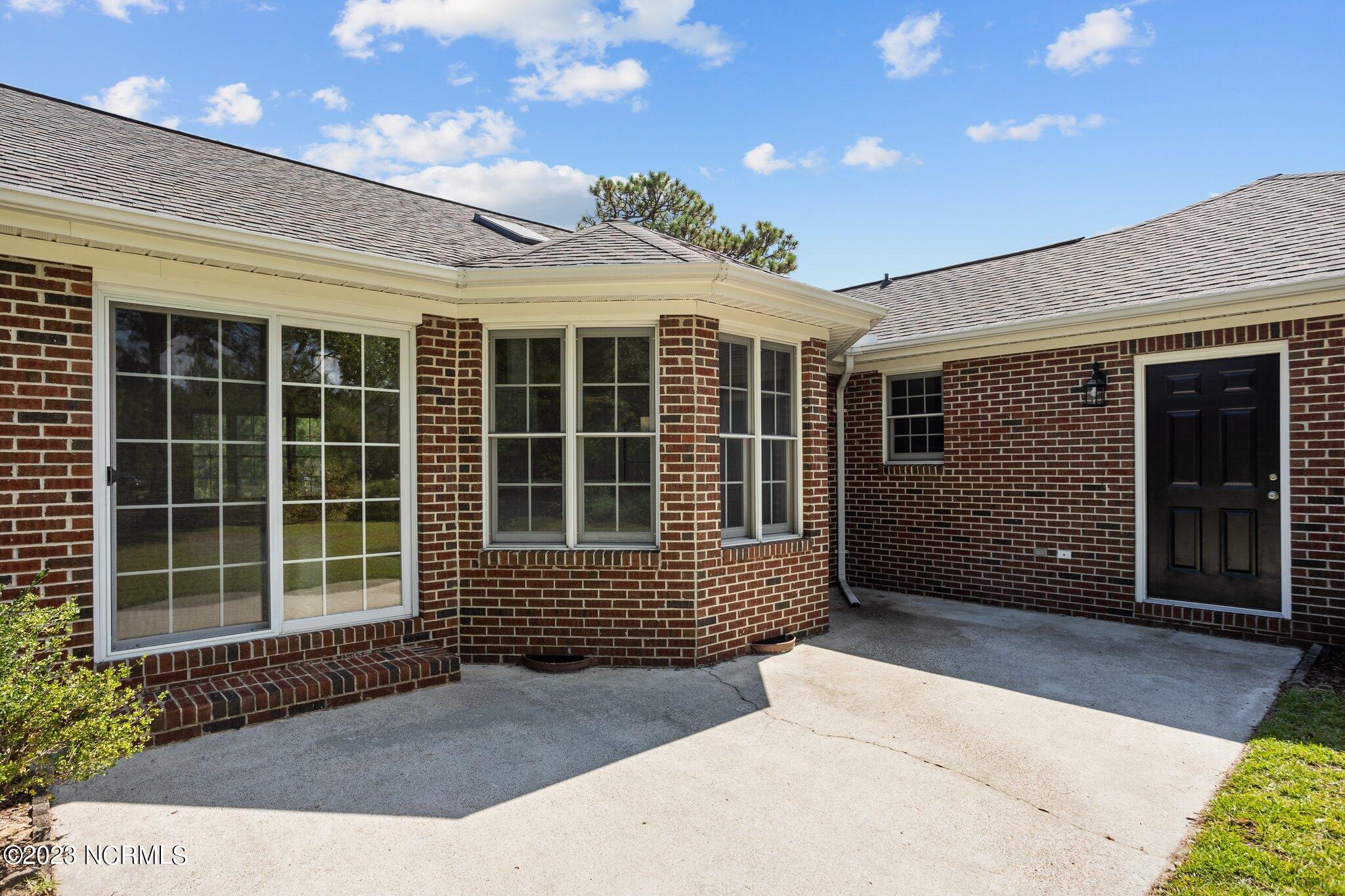 135 Surry Circle Circle