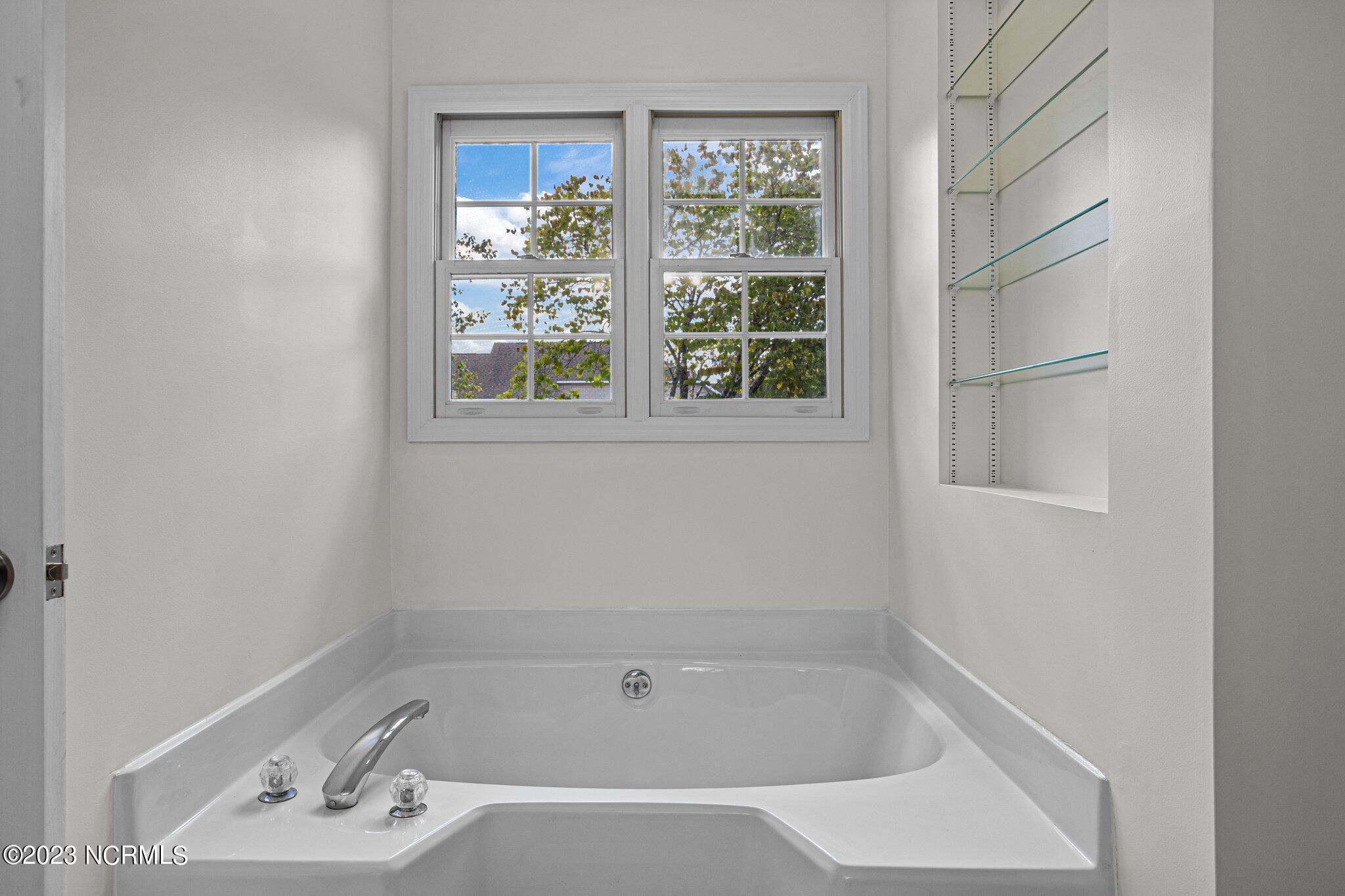 135 Surry Circle Circle