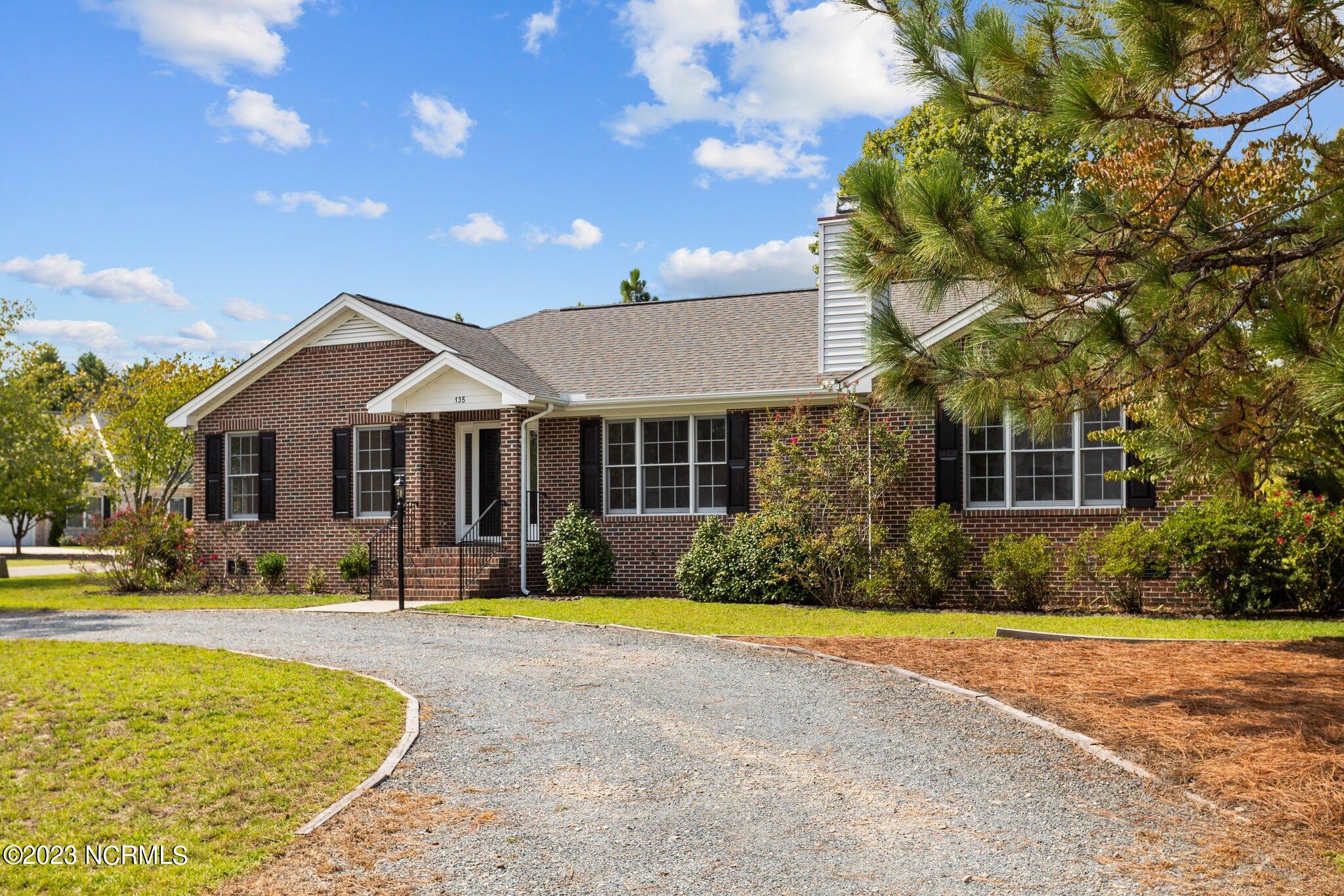 135 Surry Circle Circle