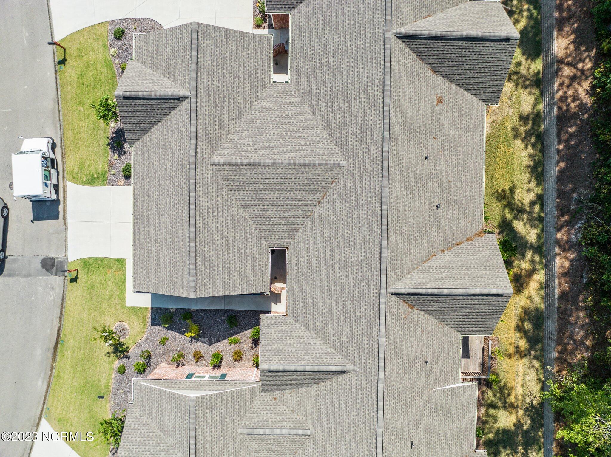 810 Lighthorse Circle