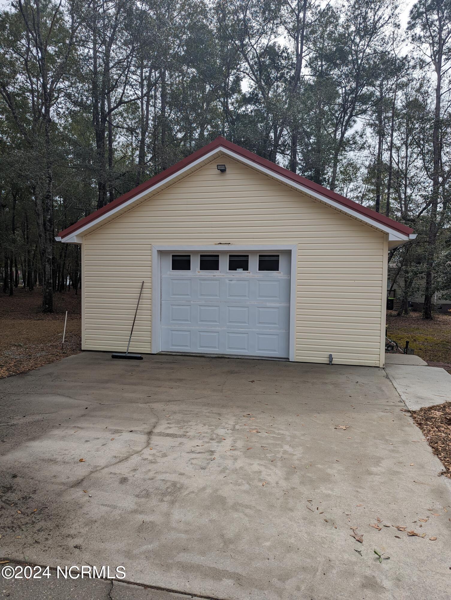 3473 Dolphin Drive SE