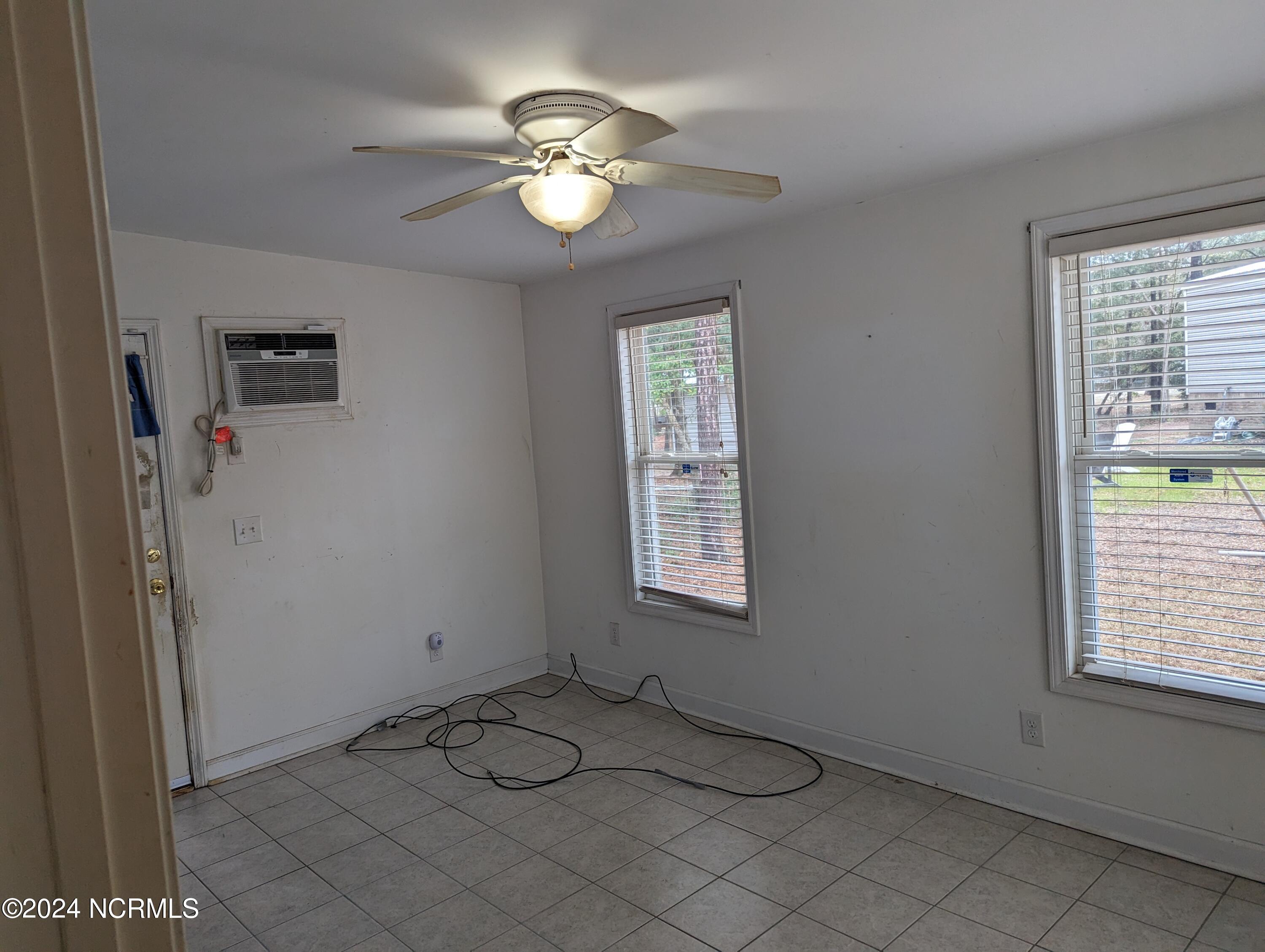 3473 Dolphin Drive SE