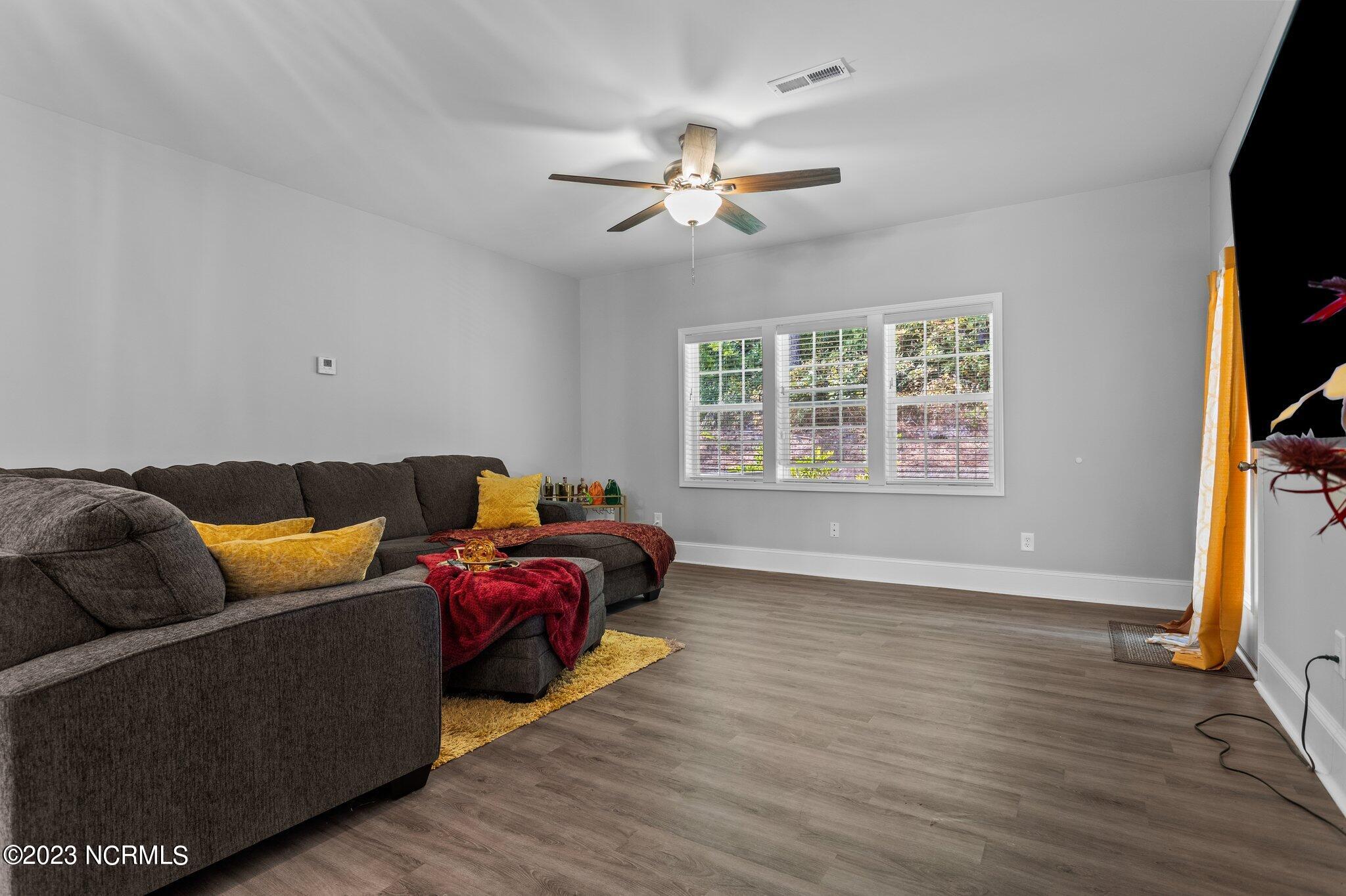 810 Lighthorse Circle