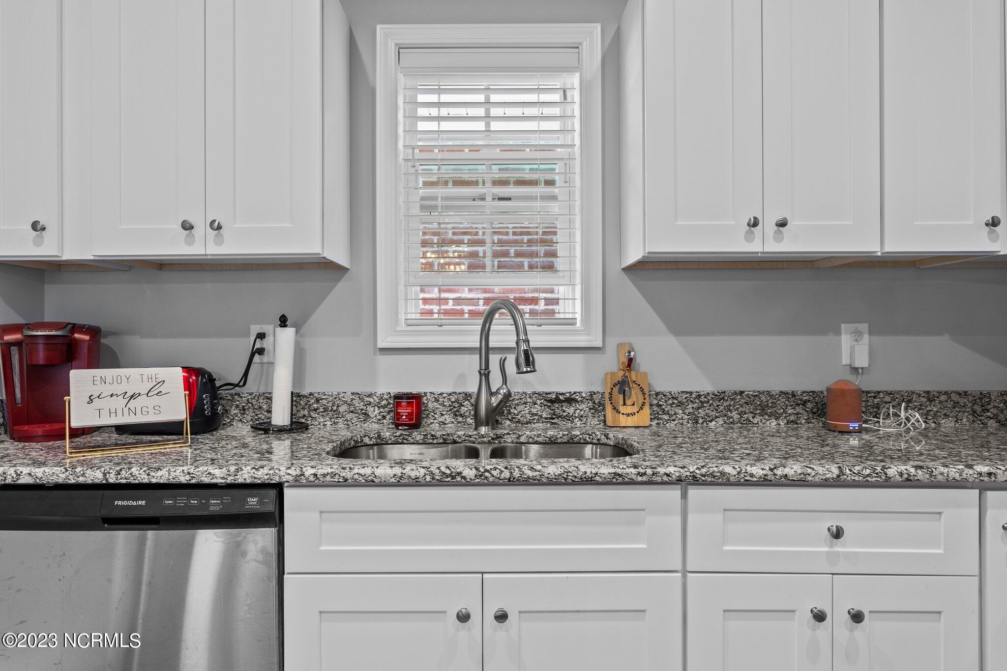 810 Lighthorse Circle