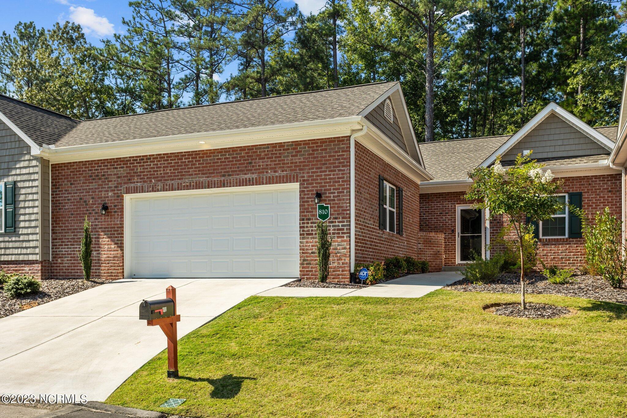 810 Lighthorse Circle