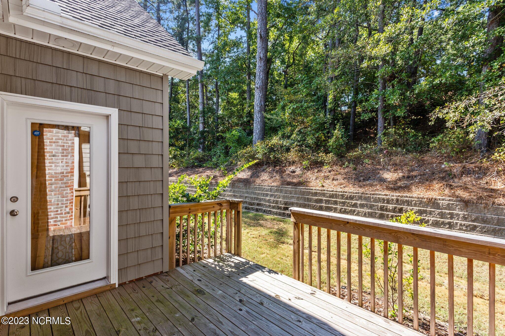 810 Lighthorse Circle