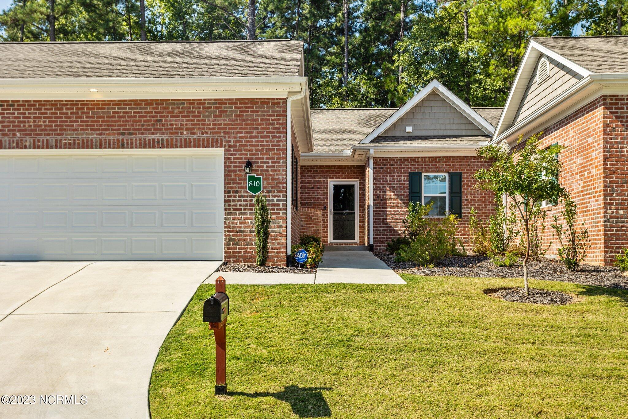 810 Lighthorse Circle