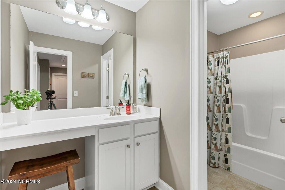 419 Goldenleaf Circle