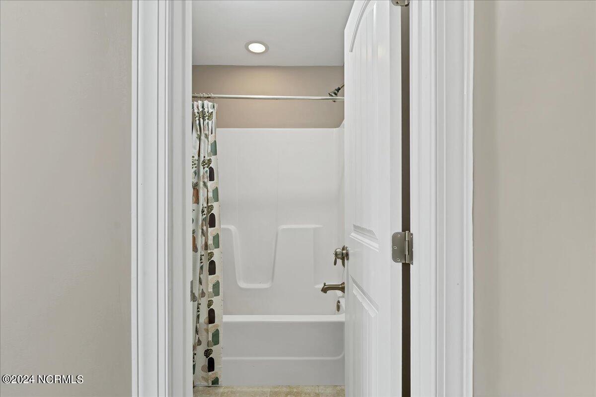 419 Goldenleaf Circle